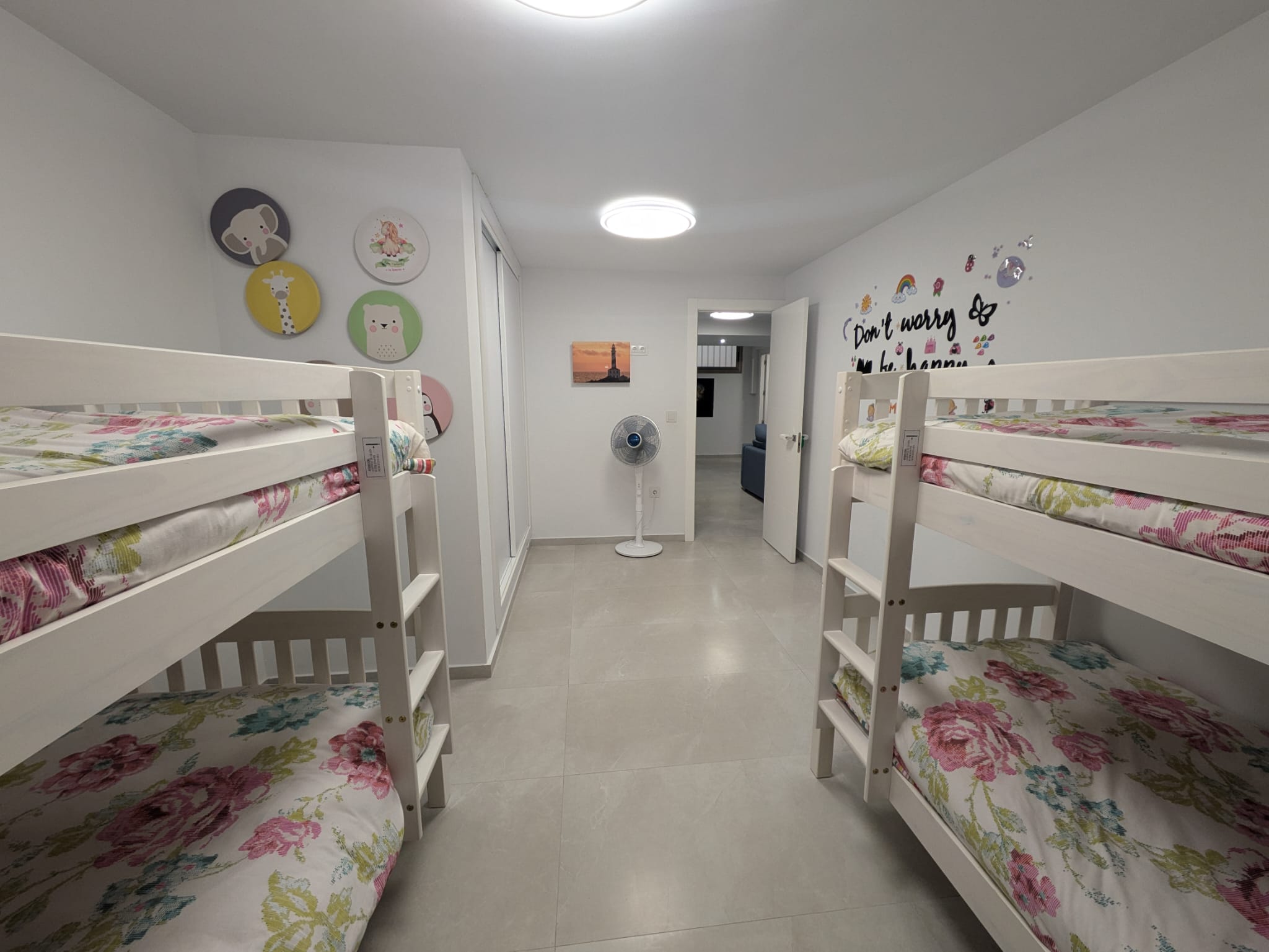 For sale - 2 Bathroom villa in Villamartin -  - Alicante