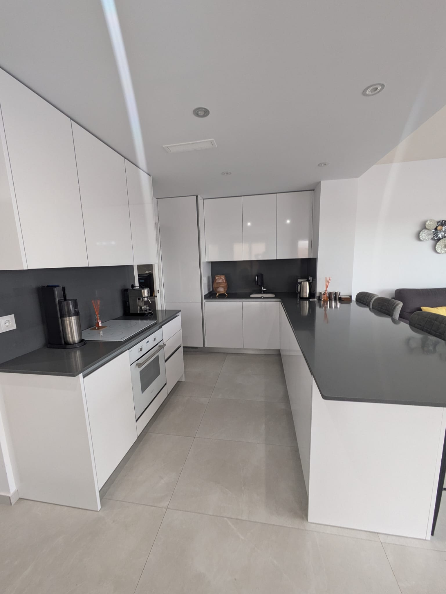 For sale - 2 Bathroom villa in Villamartin -  - Alicante