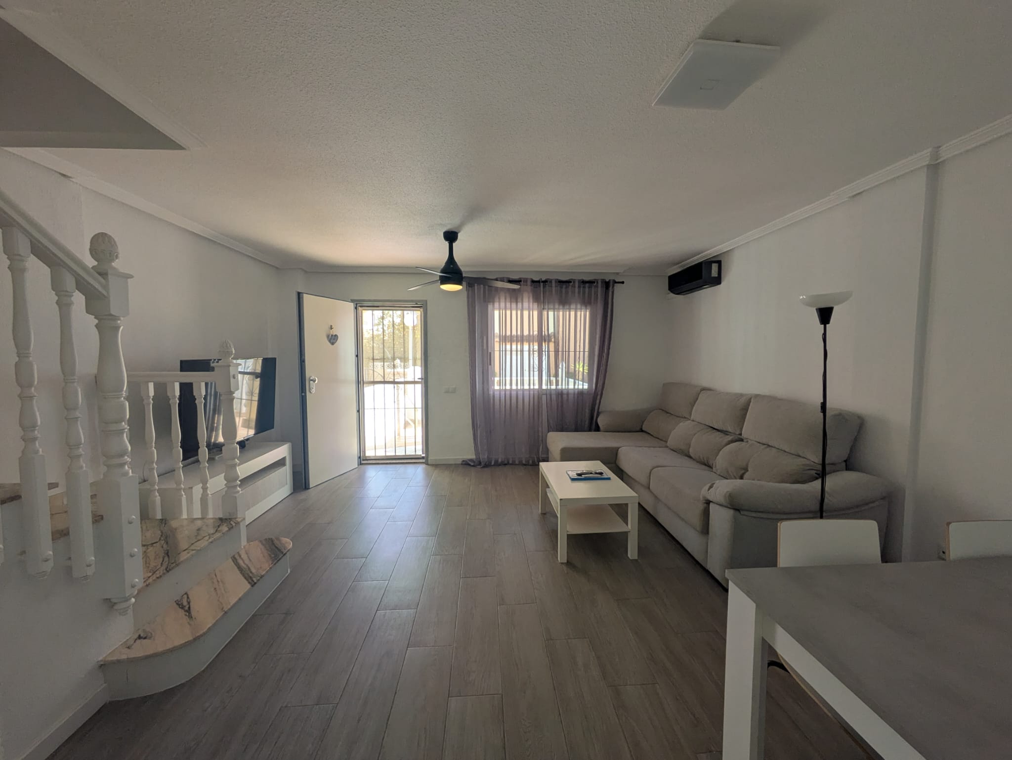 For sale - 3 Bedroom 1 Bathroom town house in Playa Flamenca -  - Alicante