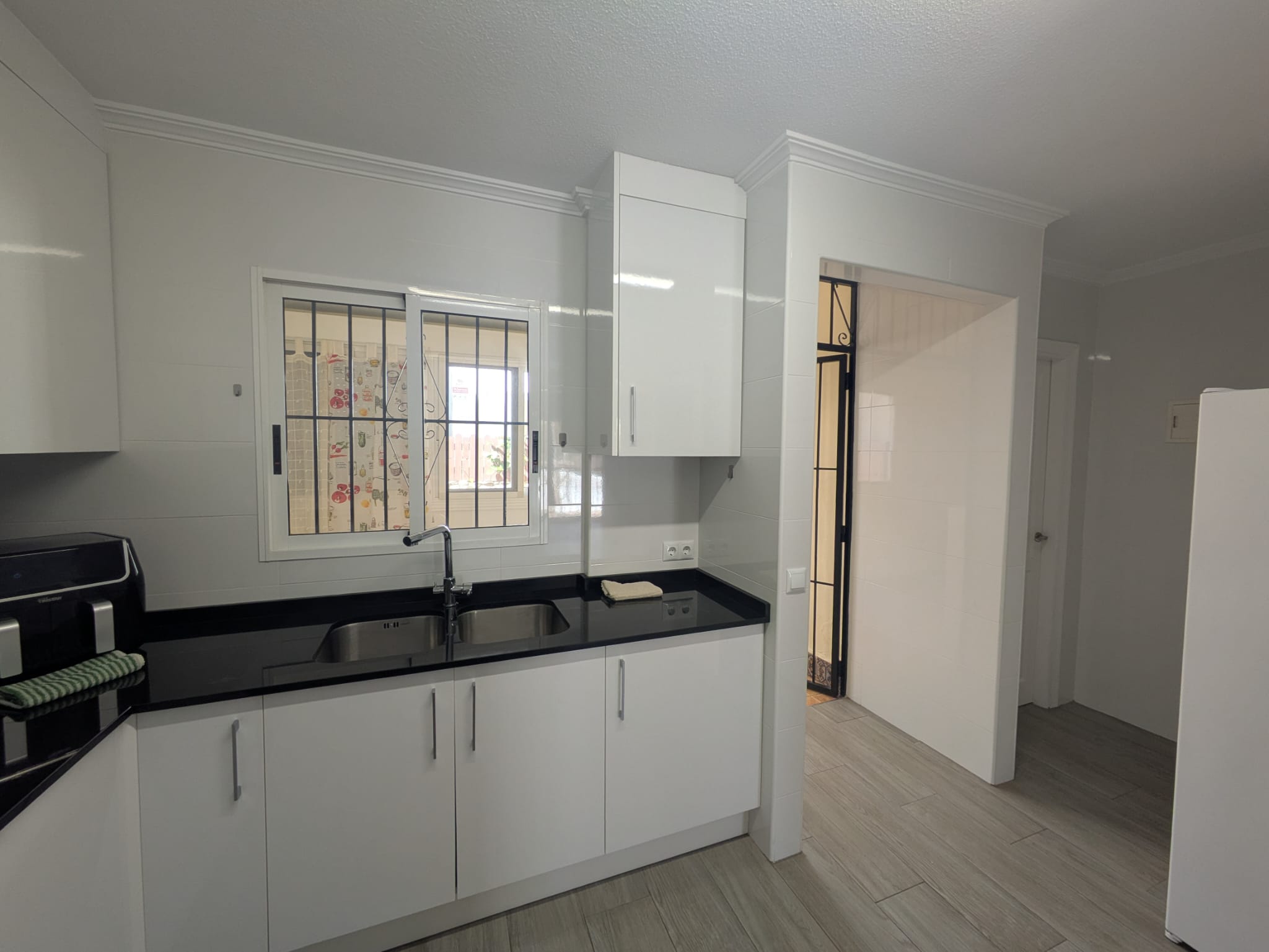 For sale - 3 Bedroom 1 Bathroom town house in Playa Flamenca -  - Alicante