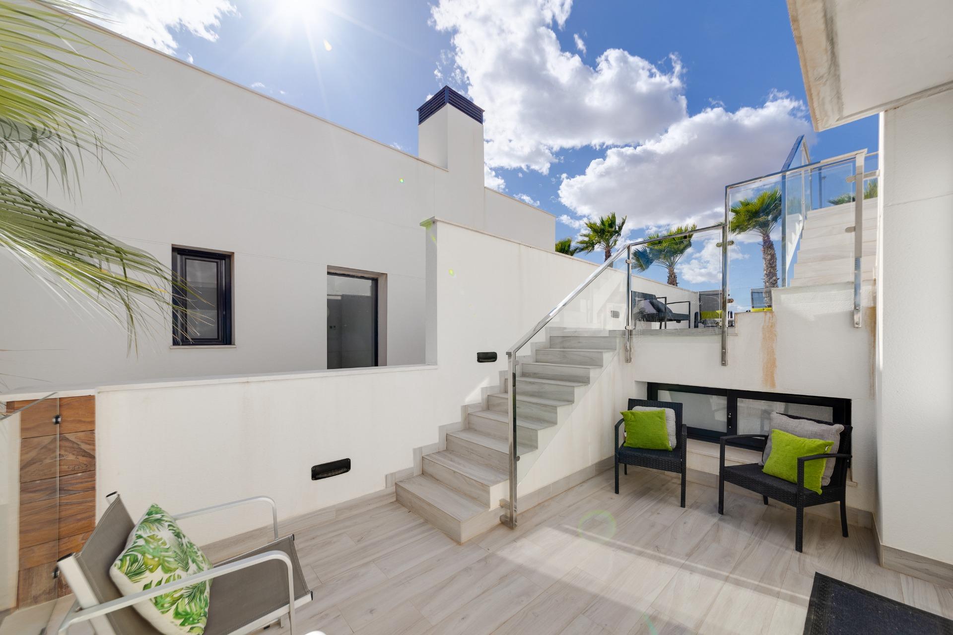 For sale - 3 Bedroom 2 Bathroom villa in Lomas De Cabo Roig -  - Alicante