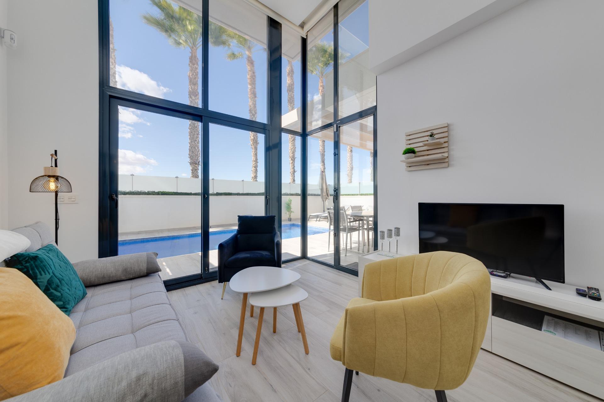 For sale - 3 Bedroom 2 Bathroom villa in Lomas De Cabo Roig -  - Alicante