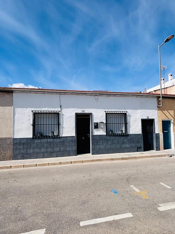 For sale - 4 Bedroom 2 Bathroom Town House in San Miguel de Salinas - Costa Blanca  - Alicante