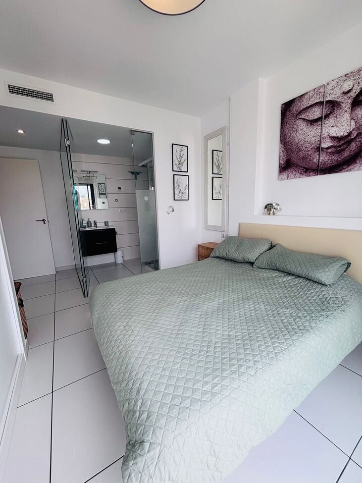 For sale - 2 Bedroom 2 Bathroom Apartment in Villamartin -  - Alicante