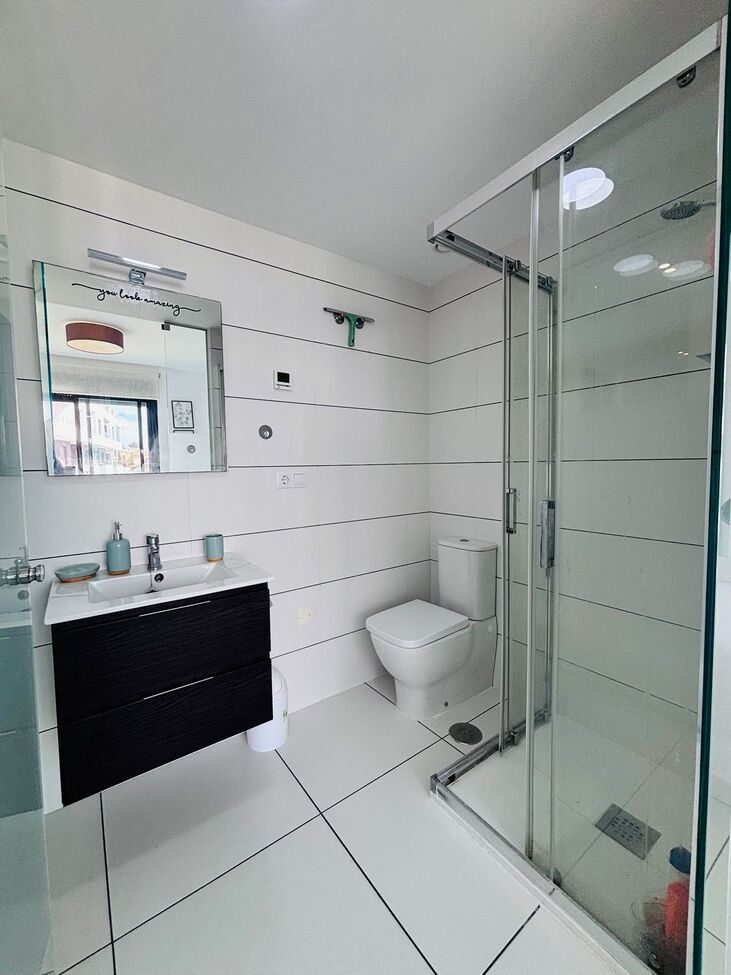 For sale - 2 Bedroom 2 Bathroom Apartment in Villamartin -  - Alicante