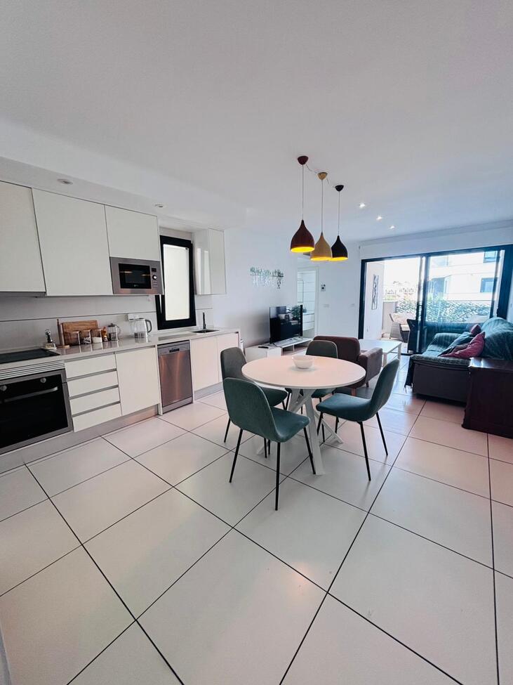 For sale - 2 Bedroom 2 Bathroom Apartment in Villamartin -  - Alicante