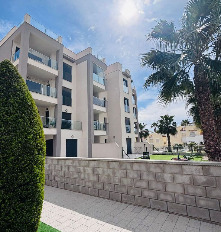 2 Bedroom 2 Bathroom Apartment in Villamartin