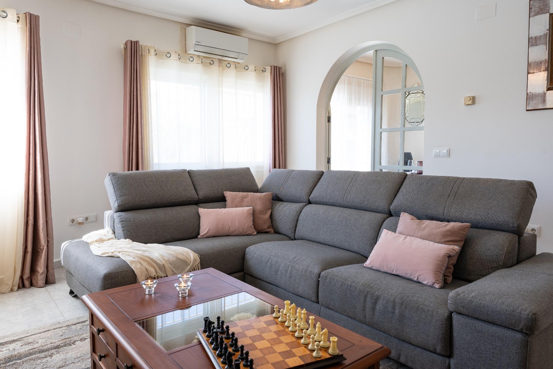 For sale - 3 Bedroom 3 Bathroom Villa in Playa Flamenca - Playa Flamenca  - Alicante
