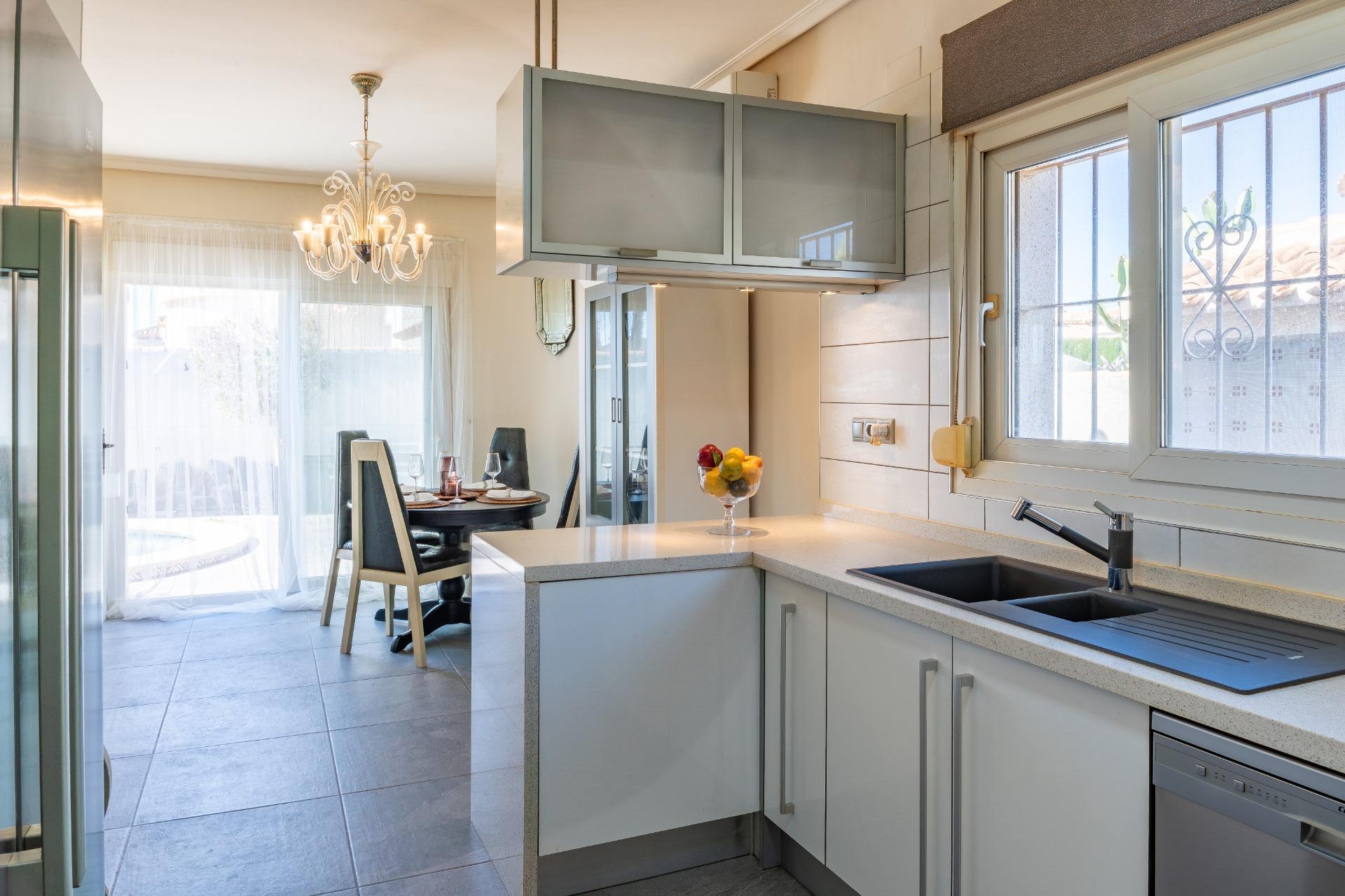 For sale - 3 Bedroom 3 Bathroom Villa in Playa Flamenca - Playa Flamenca  - Alicante