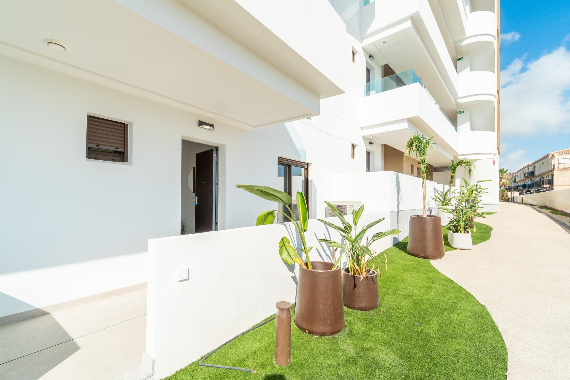 For sale - 3 Bedroom 2 Bathroom Apartment in Playa Flamenca - Playa Flamenca  - Alicante