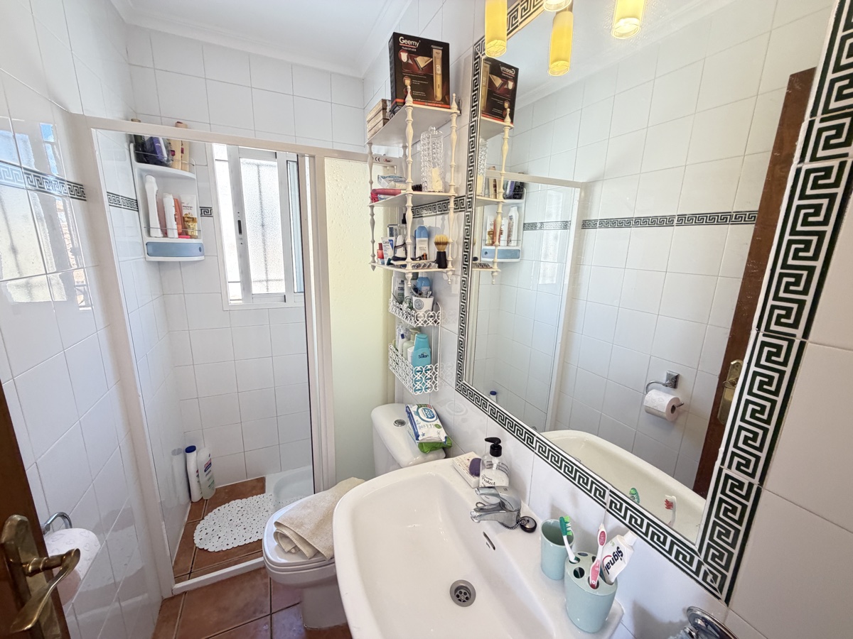 For sale - 4 Bedroom 2 Bathroom Bungalow in La Zenia - , La Zenia, Alicante, Spain - Alicante