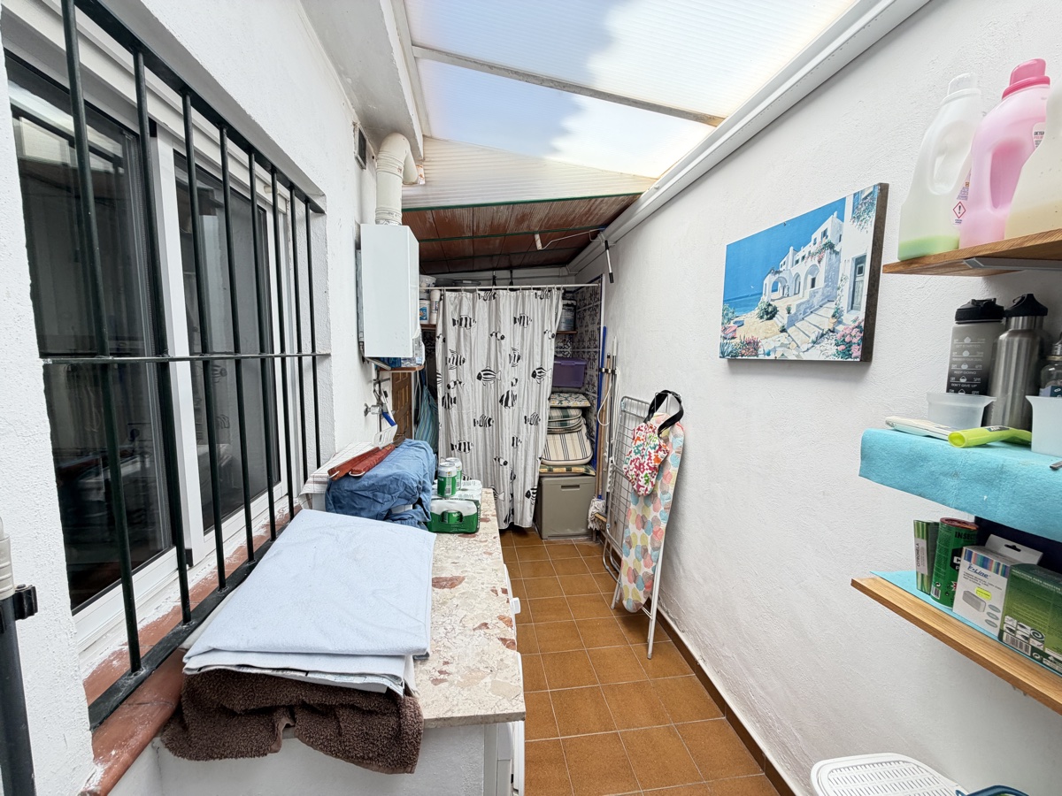 For sale - 4 Bedroom 2 Bathroom Bungalow in La Zenia - , La Zenia, Alicante, Spain - Alicante