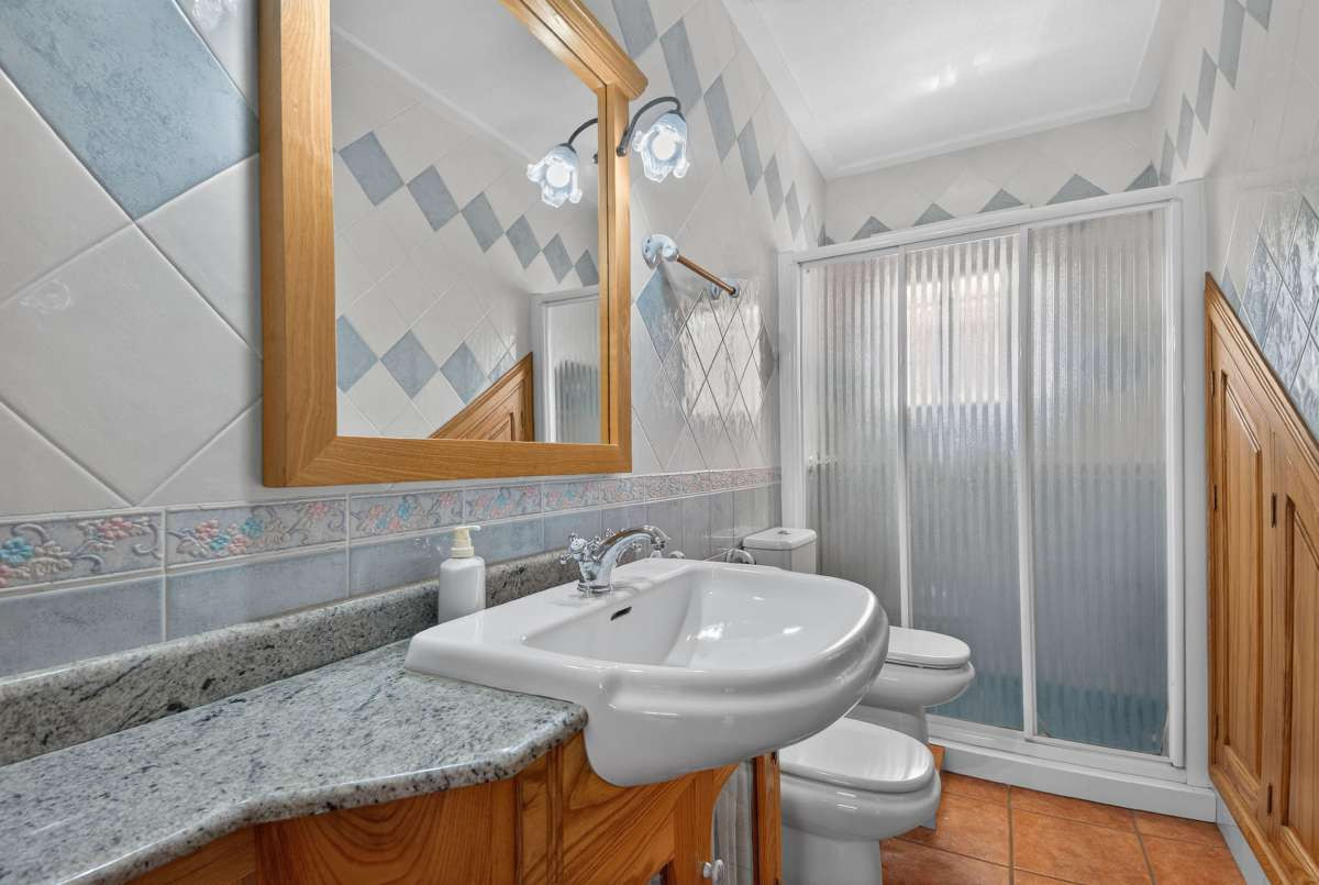 For sale - 5 Bedroom 2 Bathroom House - Detached Villa in San Pedro del Pinatar - Lo Pagan  - Murcia