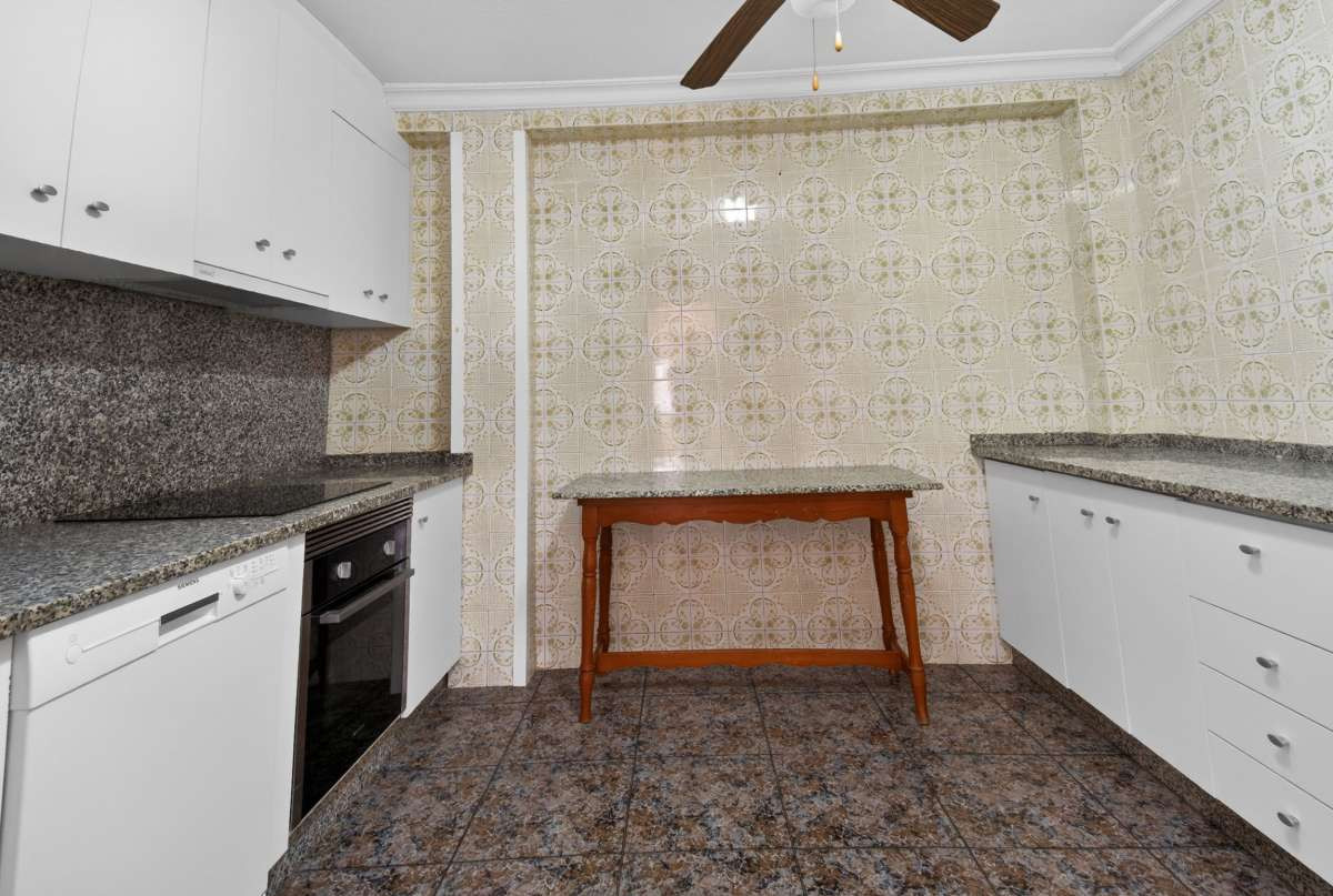 For sale - 5 Bedroom 2 Bathroom House - Detached Villa in San Pedro del Pinatar - Lo Pagan  - Murcia