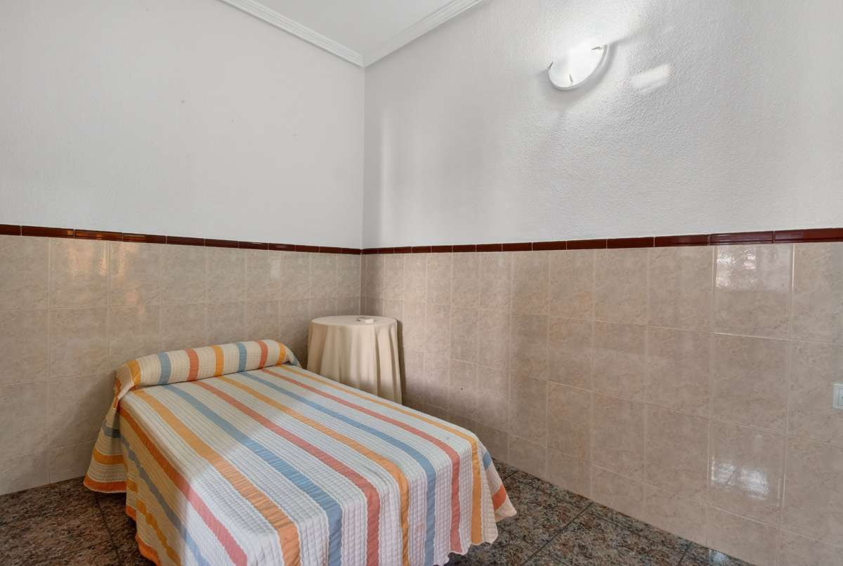 For sale - 5 Bedroom 2 Bathroom House - Detached Villa in San Pedro del Pinatar - Lo Pagan  - Murcia