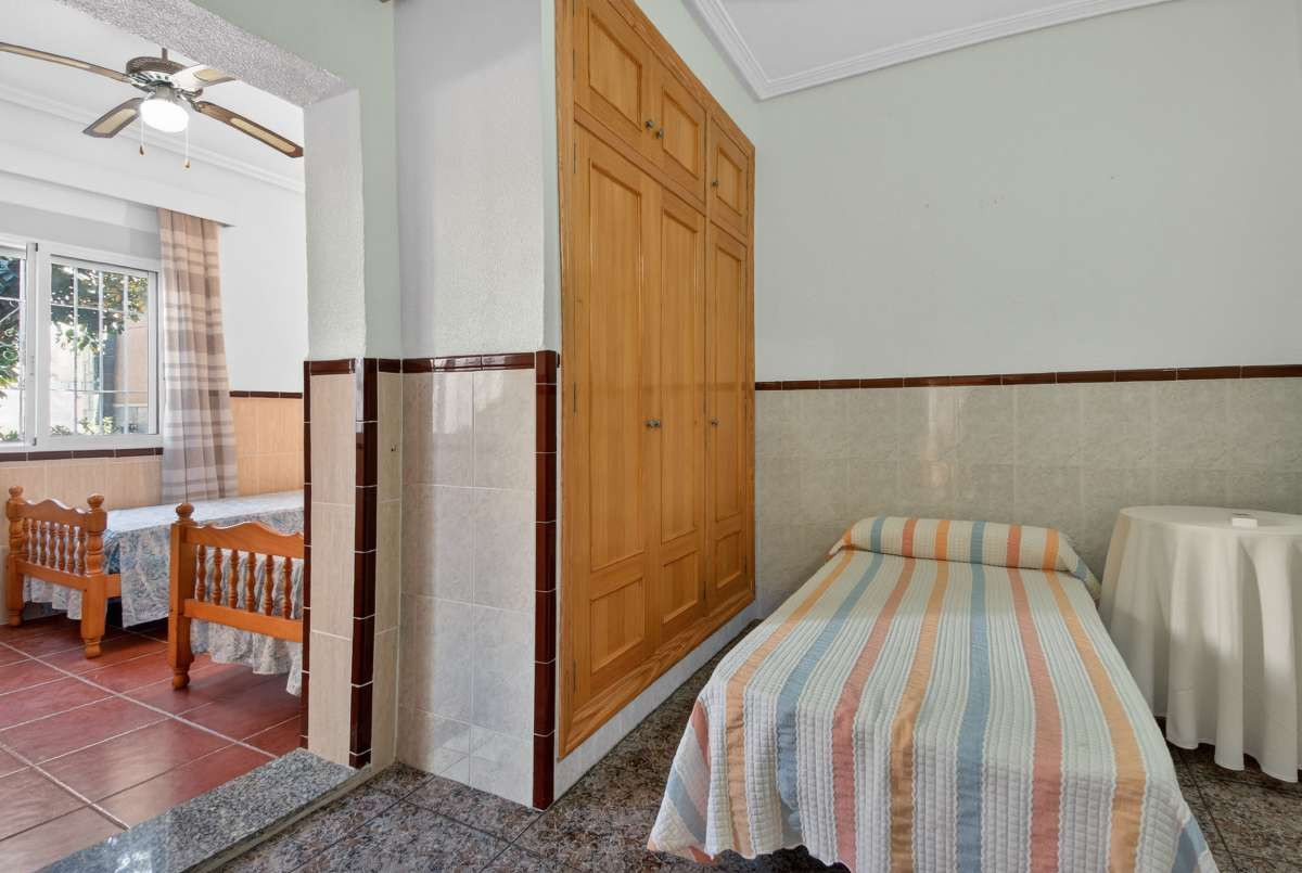 For sale - 5 Bedroom 2 Bathroom House - Detached Villa in San Pedro del Pinatar - Lo Pagan  - Murcia