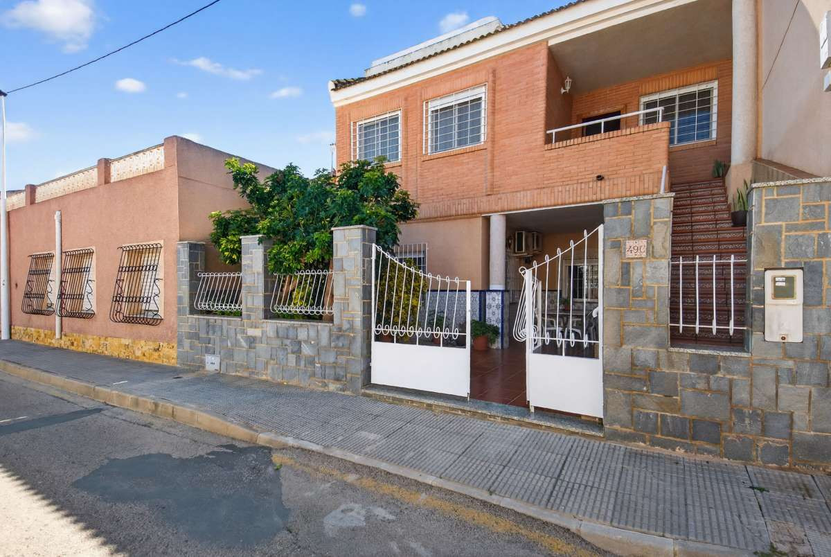 For sale - 5 Bedroom 2 Bathroom House - Detached Villa in San Pedro del Pinatar - Lo Pagan  - Murcia