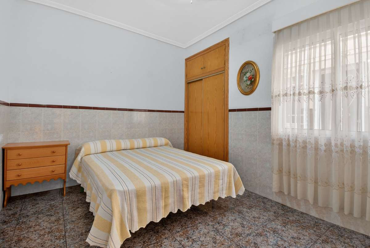 For sale - 5 Bedroom 2 Bathroom House - Detached Villa in San Pedro del Pinatar - Lo Pagan  - Murcia
