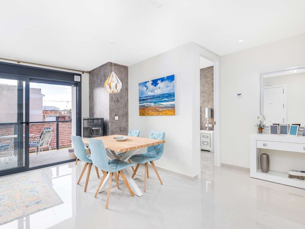 2 Bedroom 2 Bathroom Apartment - Middle Floor Apartment in Pilar de la Horadada