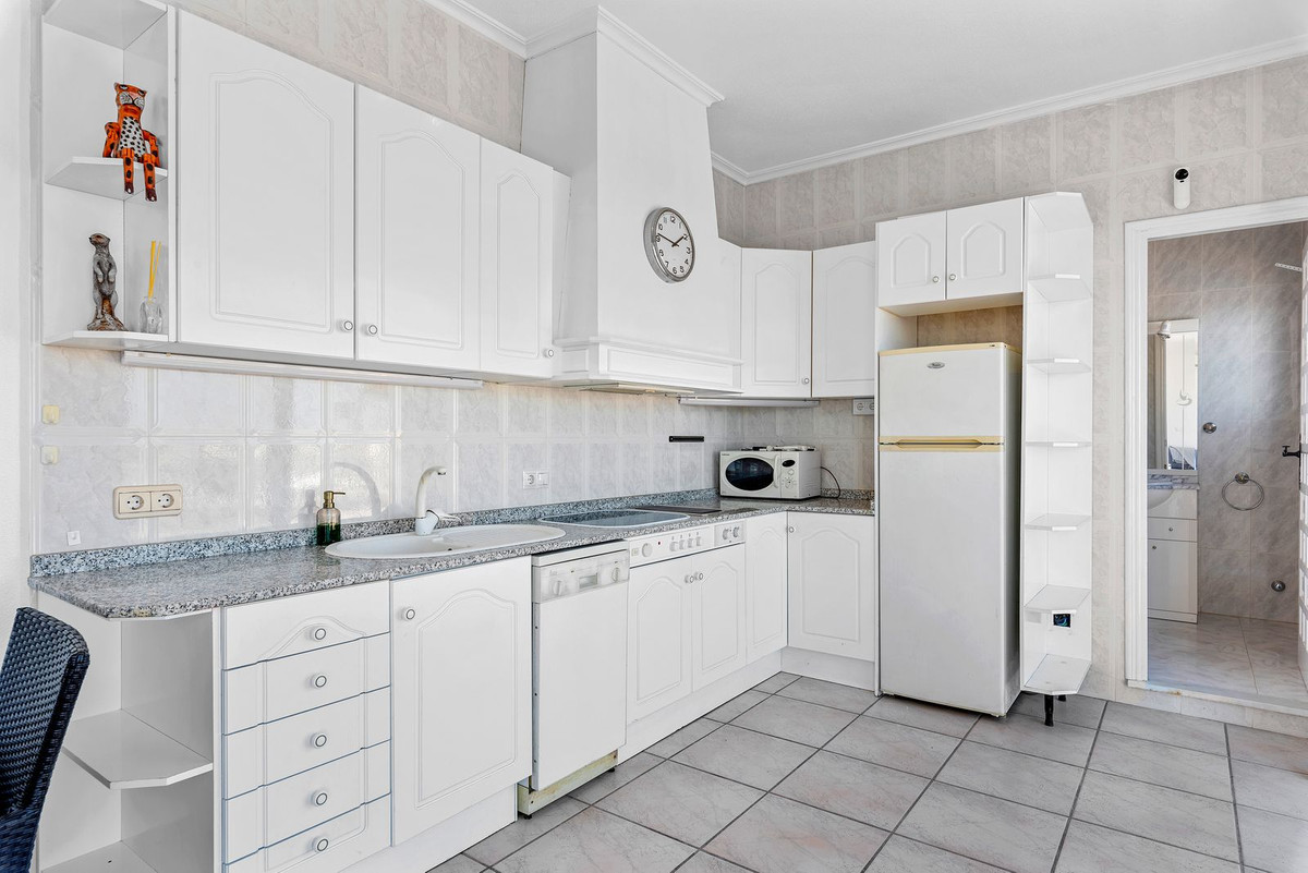 For sale - 5 Bedroom 3 Bathroom House - Detached Villa in Rojales - Ciudad Quesada  - Alicante