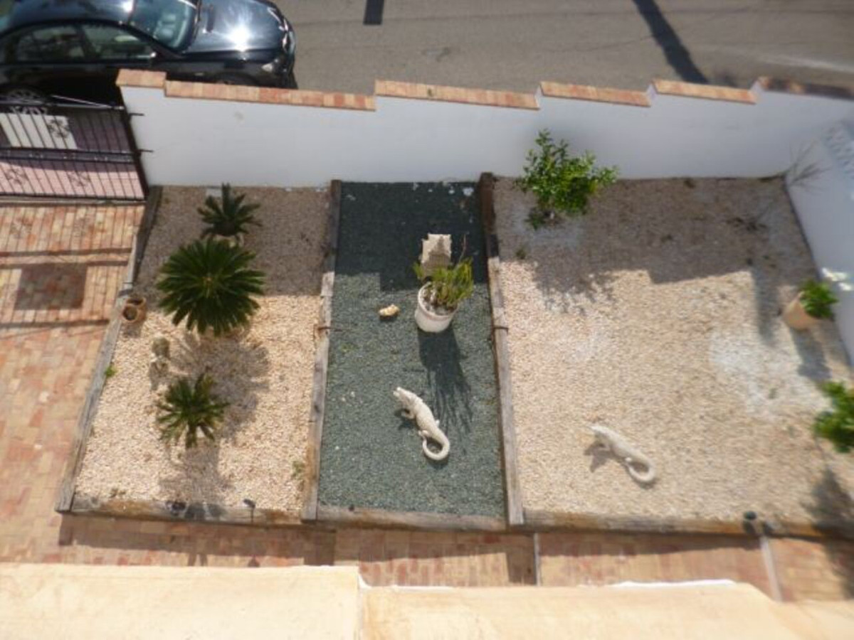 For sale - 5 Bedroom 4 Bathroom House - Detached Villa in Orihuela - Villamartin  - Alicante