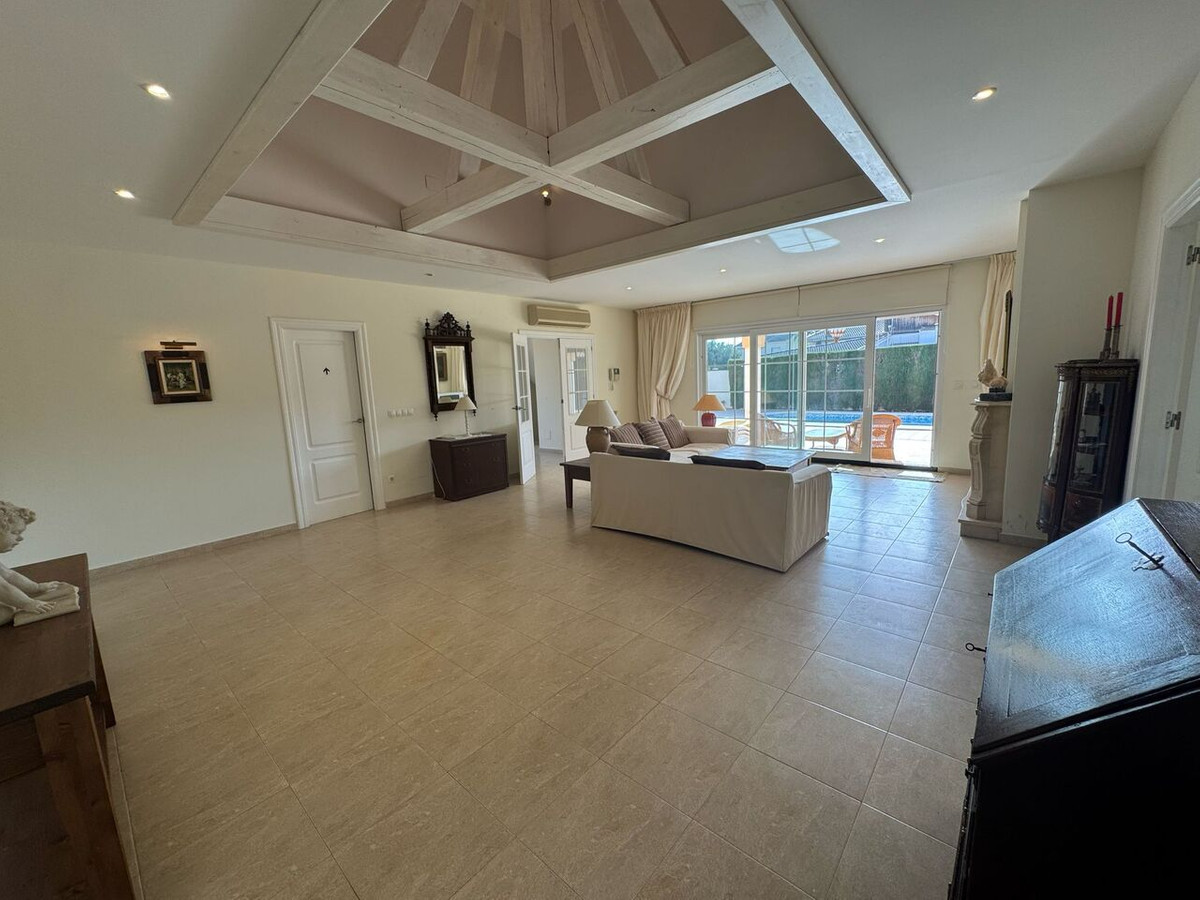 For sale - 4 Bedroom 5 Bathroom House - Detached Villa in Orihuela - La Zenia  - Alicante