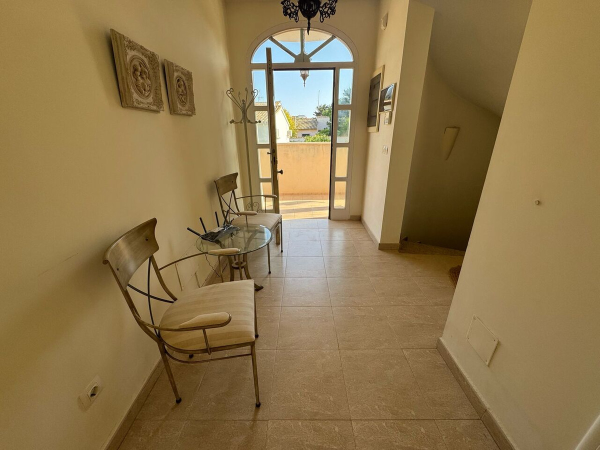 For sale - 4 Bedroom 5 Bathroom House - Detached Villa in Orihuela - La Zenia  - Alicante