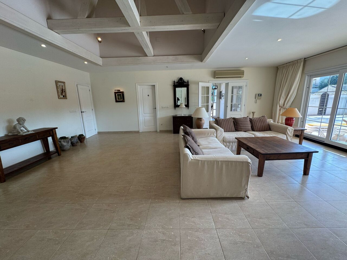 For sale - 4 Bedroom 5 Bathroom House - Detached Villa in Orihuela - La Zenia  - Alicante