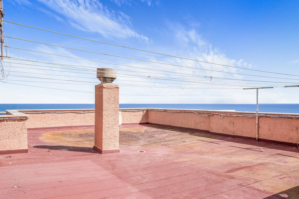 For sale - 2 Bedroom 2 Bathroom Apartment - Top Floor Apartment in Torrevieja - Playa Del Cura  - Alicante