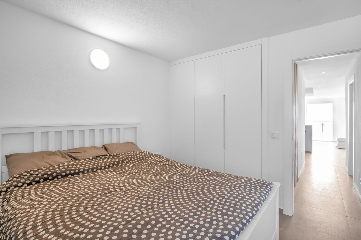 For sale - 2 Bedroom 2 Bathroom Apartment - Top Floor Apartment in Torrevieja - Playa Del Cura  - Alicante