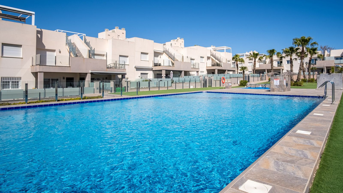 For sale - 3 Bedroom 2 Bathroom Apartment - Penthouse in Torrevieja - Aguas Nuevas  - Alicante