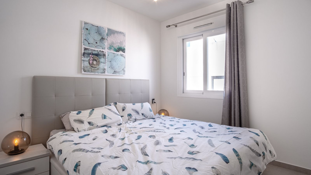 For sale - 3 Bedroom 2 Bathroom Apartment - Penthouse in Torrevieja - Aguas Nuevas  - Alicante