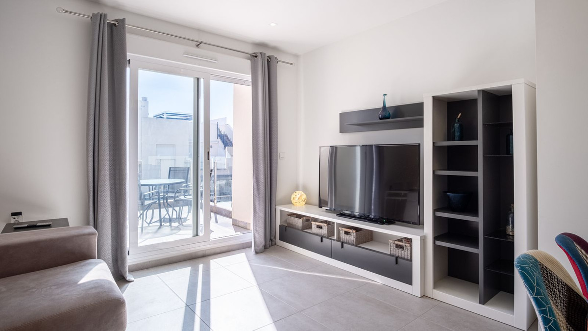 For sale - 3 Bedroom 2 Bathroom Apartment - Penthouse in Torrevieja - Aguas Nuevas  - Alicante