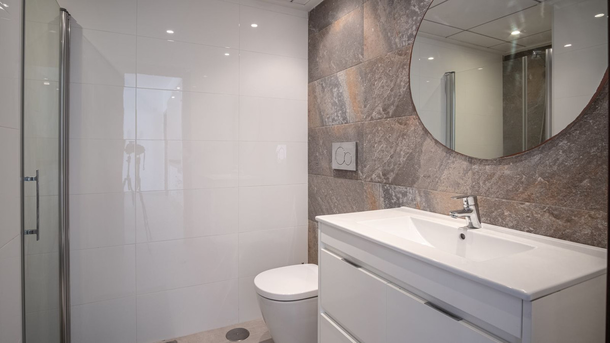 For sale - 3 Bedroom 2 Bathroom Apartment - Penthouse in Torrevieja - Aguas Nuevas  - Alicante