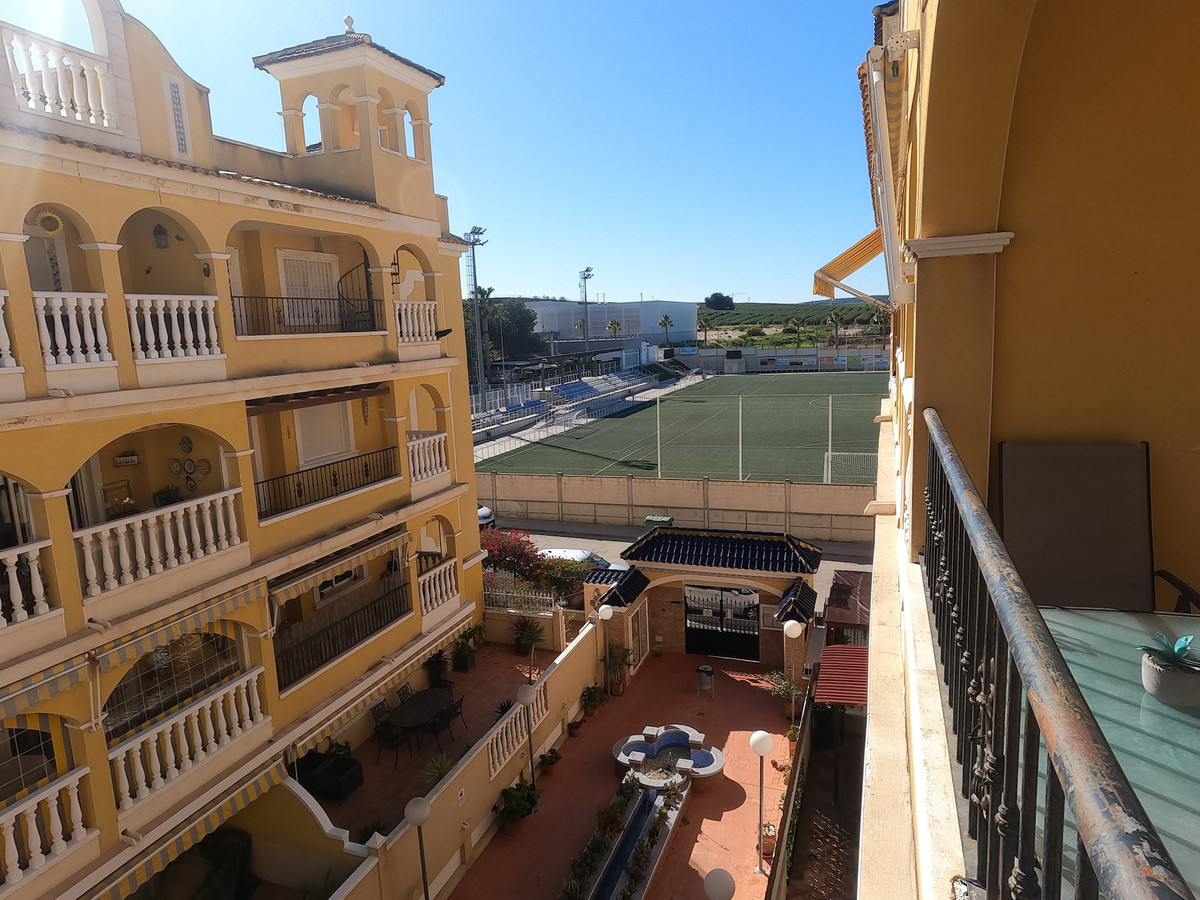 For sale - 2 Bedroom 1 Bathroom Top Floor Apartment in Algorfa - Algorfa Centro  - Alicante