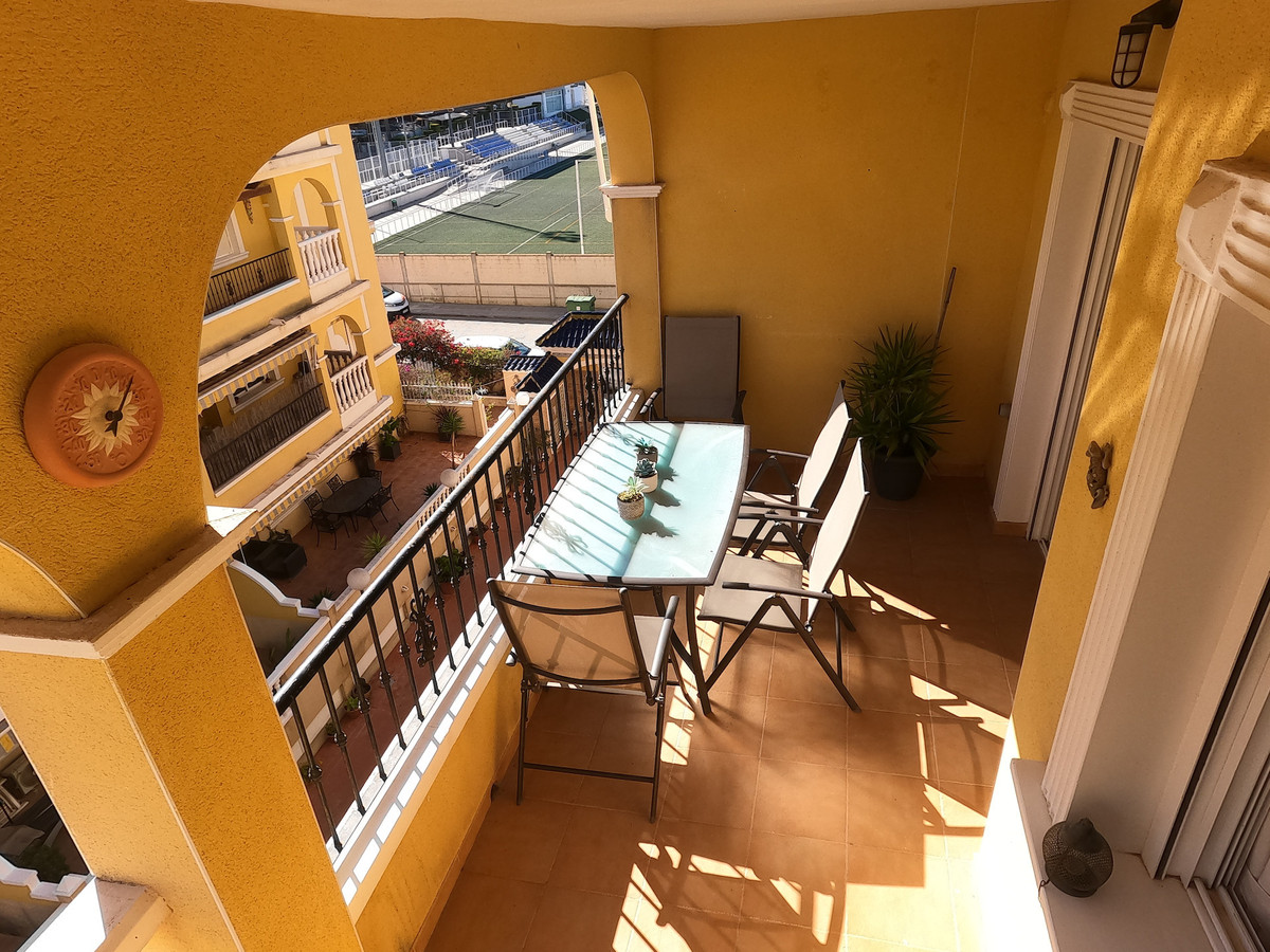 For sale - 2 Bedroom 1 Bathroom Top Floor Apartment in Algorfa - Algorfa Centro  - Alicante