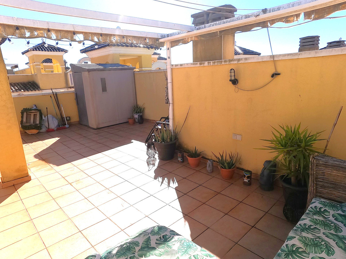 For sale - 2 Bedroom 1 Bathroom Top Floor Apartment in Algorfa - Algorfa Centro  - Alicante