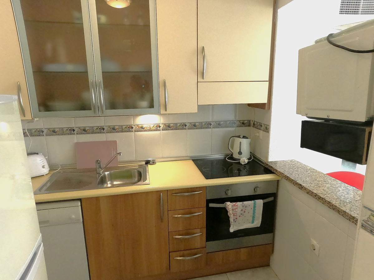 For sale - 2 Bedroom 1 Bathroom Top Floor Apartment in Algorfa - Algorfa Centro  - Alicante