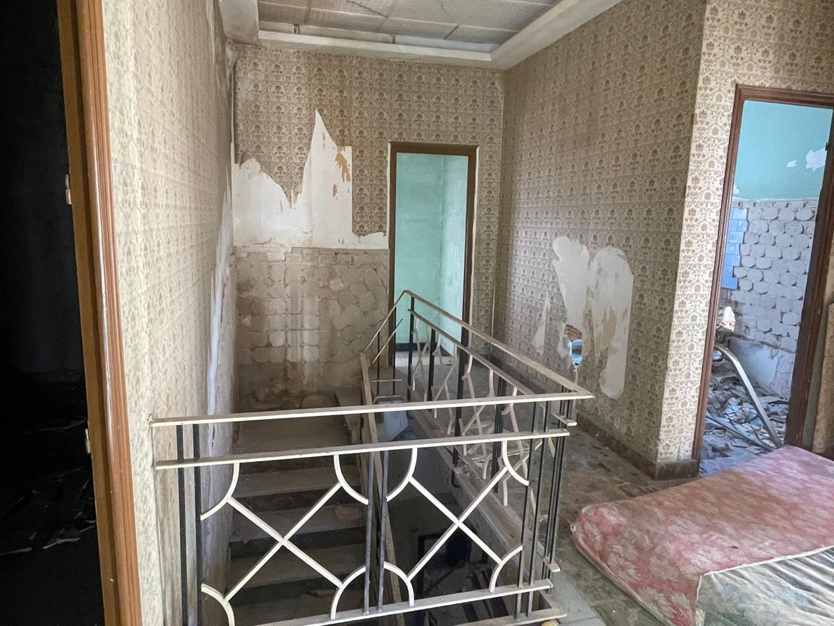 For sale - 4 Bedroom 2 Bathroom House - Semi-Detached House in Dolores - Dolores Centro  - Alicante