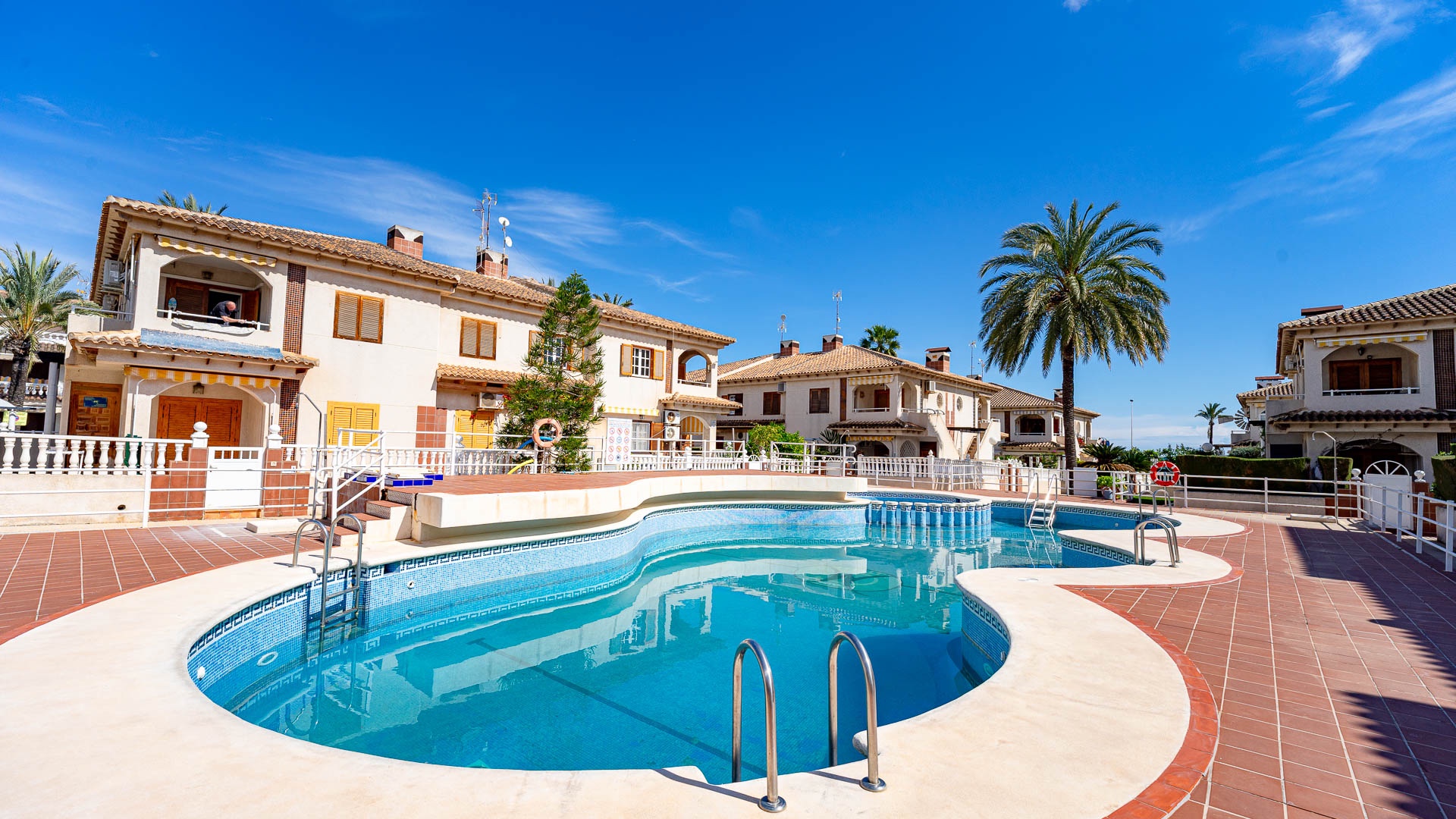 Sold - 2 Bedroom 1 Bathroom Apartament in Punta Prima - Punta Prima  - Alicante