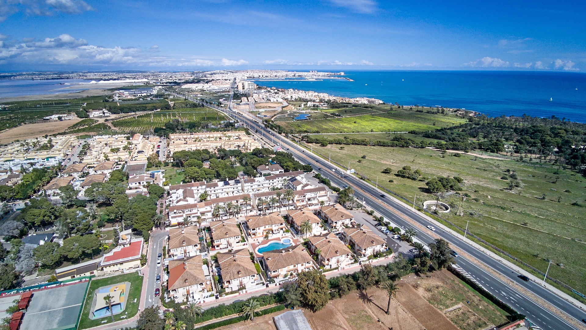 Sold - 2 Bedroom 1 Bathroom Apartament in Punta Prima - Punta Prima  - Alicante