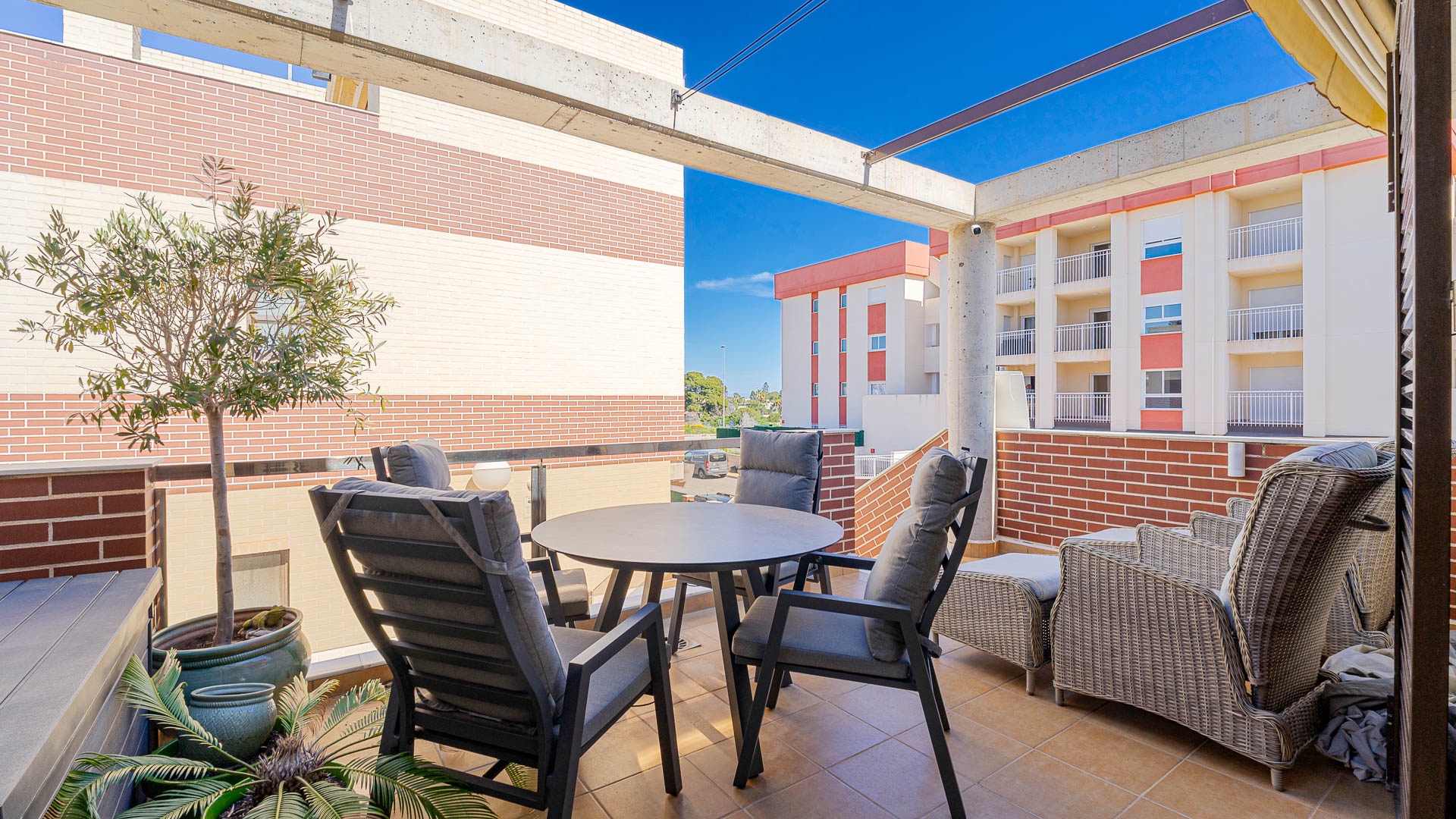 For sale - 3 Bedroom 2 Bathroom Penthouse in Lomas de Cabo Roig - Lomas de Cabo Roig  - Alicante