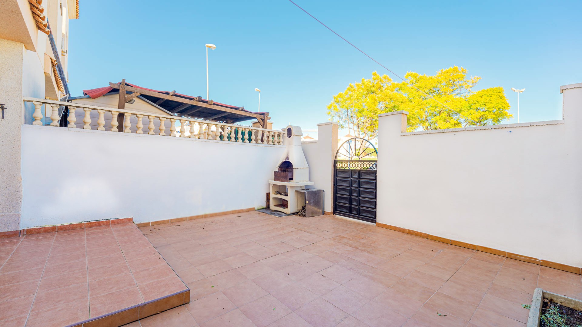 For sale - 2 Bedroom 1 Bathroom Townhouse in Punta Prima - Punta Prima  - Alicante