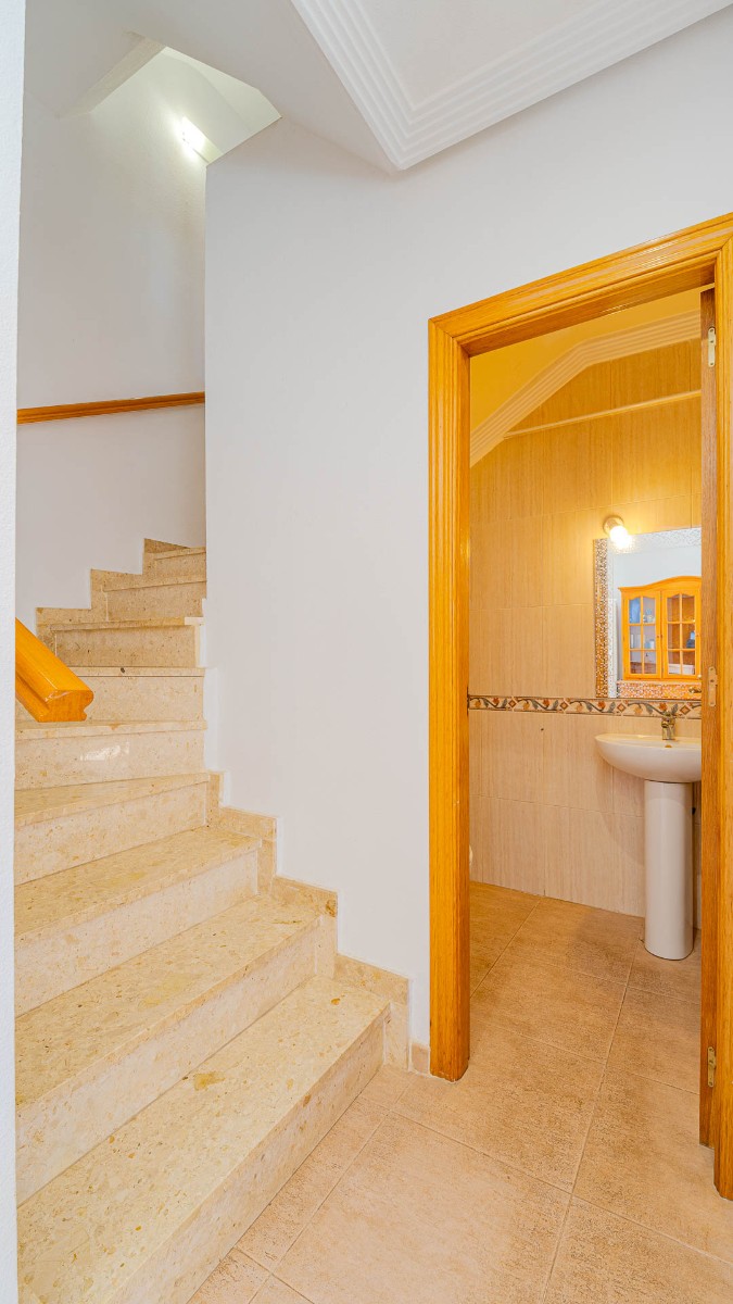 For sale - 2 Bedroom 1 Bathroom Townhouse in Punta Prima - Punta Prima  - Alicante