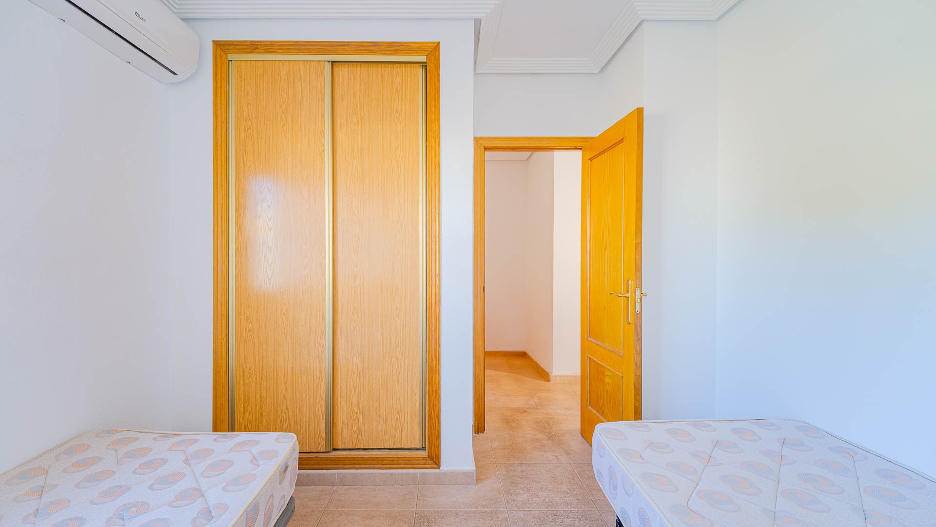 For sale - 2 Bedroom 1 Bathroom Townhouse in Punta Prima - Punta Prima  - Alicante