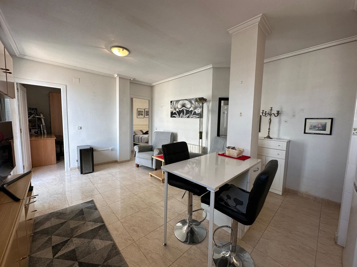 For sale - 2 Bedroom 1 Bathroom Apartment - Top Floor Apartment in Torrevieja - Torrevieja Centro  - Alicante