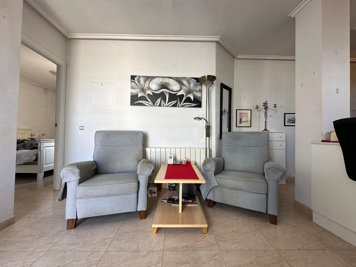 For sale - 2 Bedroom 1 Bathroom Apartment - Top Floor Apartment in Torrevieja - Torrevieja Centro  - Alicante