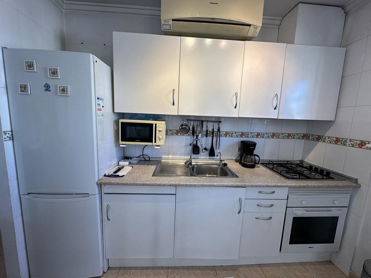 For sale - 2 Bedroom 1 Bathroom Apartment - Top Floor Apartment in Torrevieja - Torrevieja Centro  - Alicante