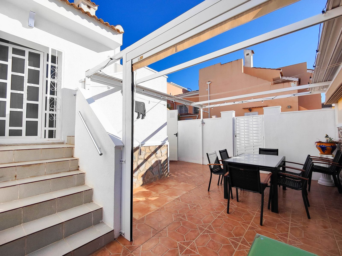 For sale - 2 Bedroom 2 Bathroom House - Detached Villa in Rojales - Ciudad Quesada  - Alicante