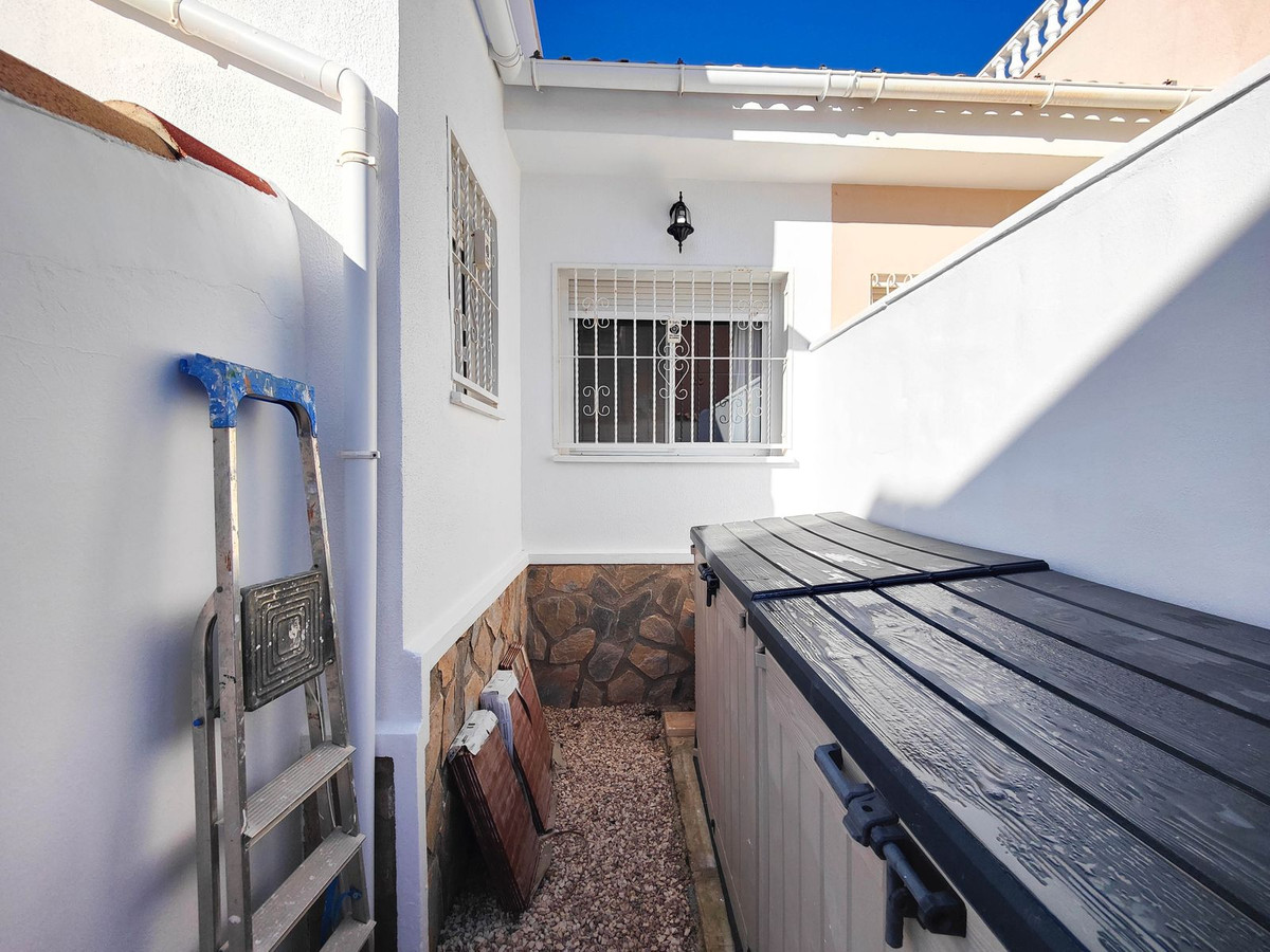 For sale - 2 Bedroom 2 Bathroom House - Detached Villa in Rojales - Ciudad Quesada  - Alicante